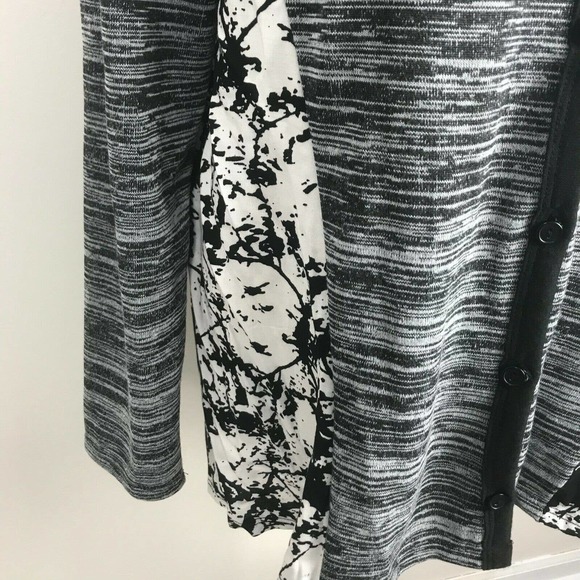 Cubism Large Button Front Top Black White - Picture 3 of 8